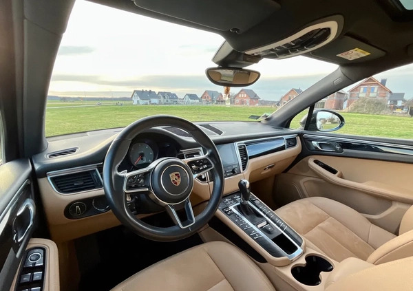 Porsche Macan cena 157800 przebieg: 114000, rok produkcji 2016 z Niemodlin małe 704